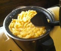 Spätzle kochen im Thermomix mit Hilfe der TPC Gebäckpresse