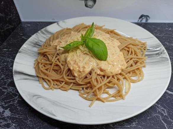 Spaghetti mit Lachs-Mascarpone-Sauce