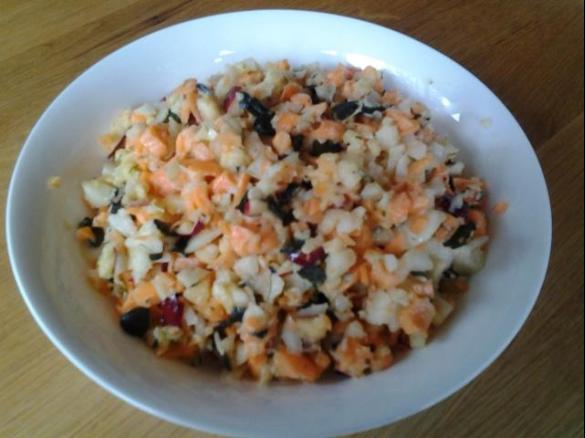 Möhren-Kohlrabi-Salat pikant