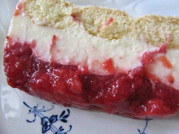 Weiße Schoko-Lasagne mit Erdbeeren