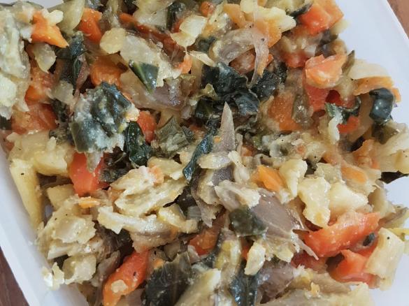 Mangold Gemüse mit Karotten und Pastinaken