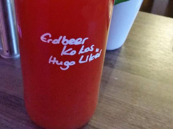 Erdbeer-Kokos-Hugo-Likör