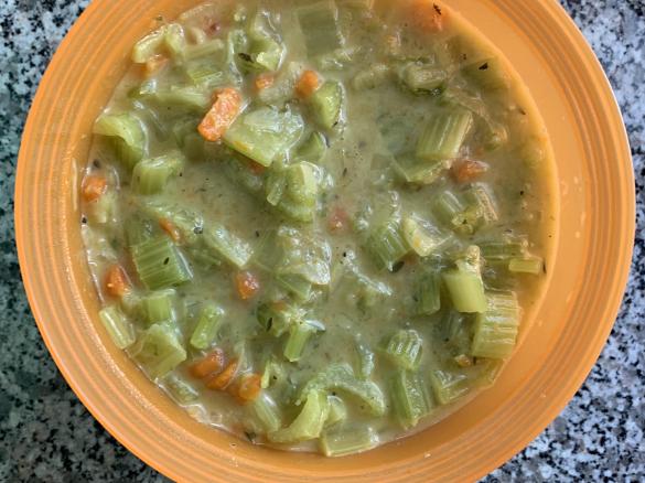 Staudensellerie-Gemüse gesund, schnell und einfach