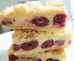 Streuselkuchen mit Quark-Kirsch-Füllung