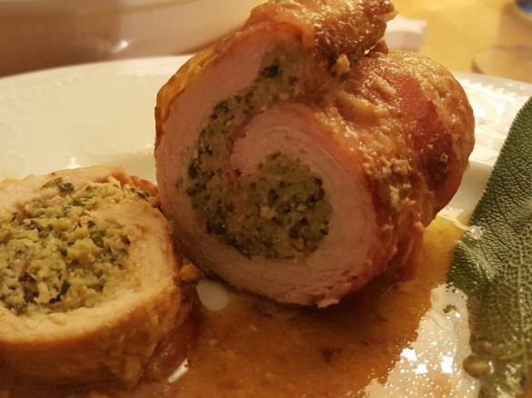 Involtini alla milanese, Kalbsröllchen in Weißweinsauce 