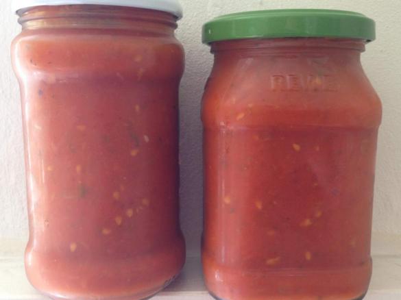 Frische Tomatensoße für Nudeln / Pizza