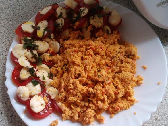 Tomaten-Rührei mit Mozarella (Logi-Methode)