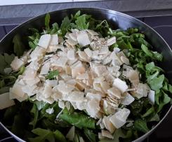 Nudelsalat mit Rucola und Parmesan