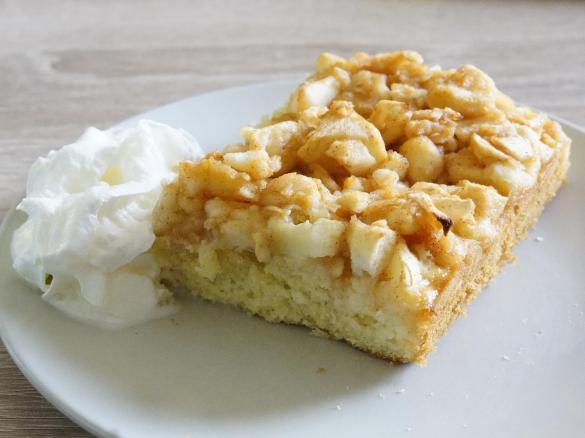 Apfelkuchen ✧ ruckzuck & fluffig ✧