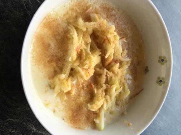 Herbstliches Haferflocken Frühstück