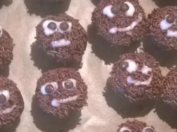 Mini-Monster-Cupcakes