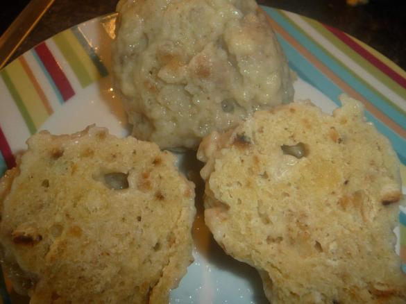 Bayerische Mehlknödel (Teigknödel)