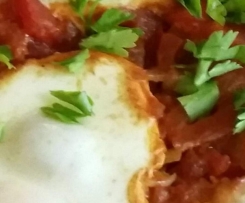 Eier in scharfer Tomatensauce / Shakshuka-Eier