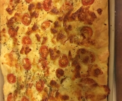 Focaccia pugliese