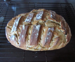 Krustenbrot mit Kümmel