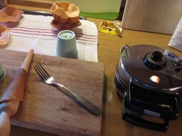 Rheinische Hippen - Drüjje Waffele noh d'r Ühm - Eiserwaffeln