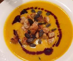 Steffis Kürbissuppe mit Äpfeln, Kartoffeln und Karotten