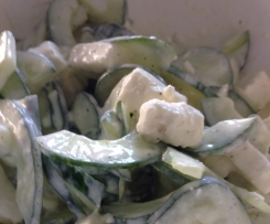 Gurkensalat mit Feta