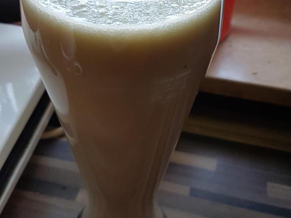 Nicoles cremiger leckerer  Bananen-Eierlikör-Shake