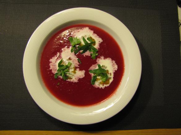 Rote Beete / Früchte Suppe