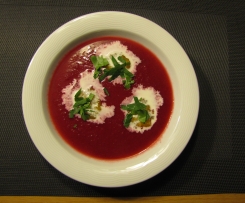 Rote Beete / Früchte Suppe