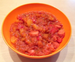 Kartoffel-Wurstgulasch mit Tomaten und Paprika