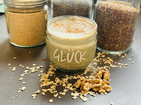 Overnight Müsli mit Walnüssen