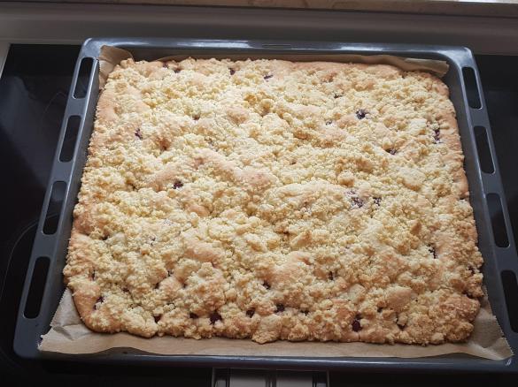 Kirschstreuselkuchen