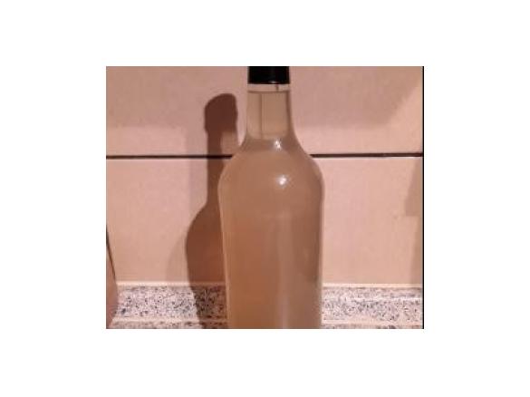 Weißer Traubenlikör