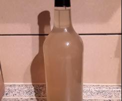 Weißer Traubenlikör