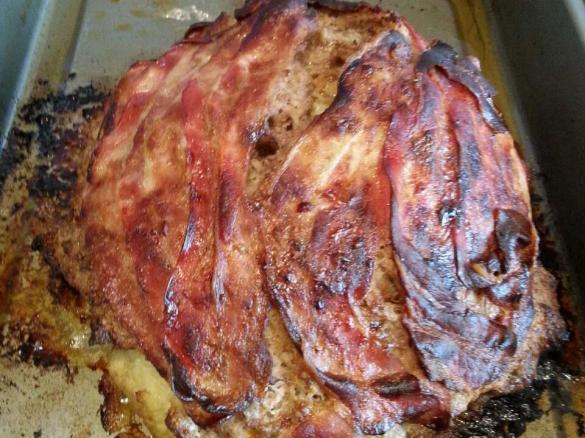 Überbackener Blumenkohl mit Ofenkartoffeln und Senfsauce