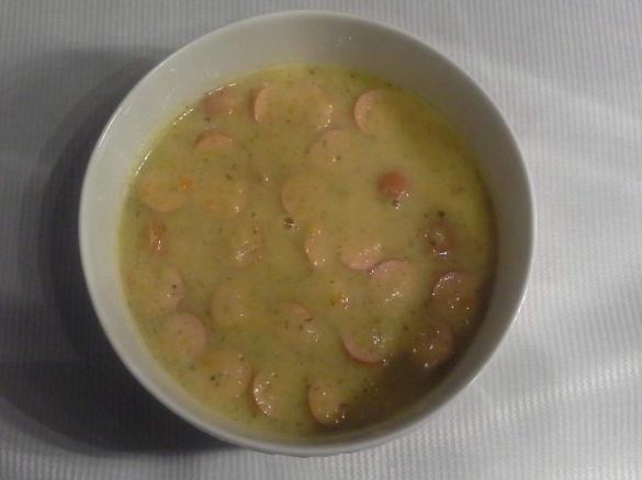 Kartoffelsuppe mit Mini-Wiener (Geflügel)
