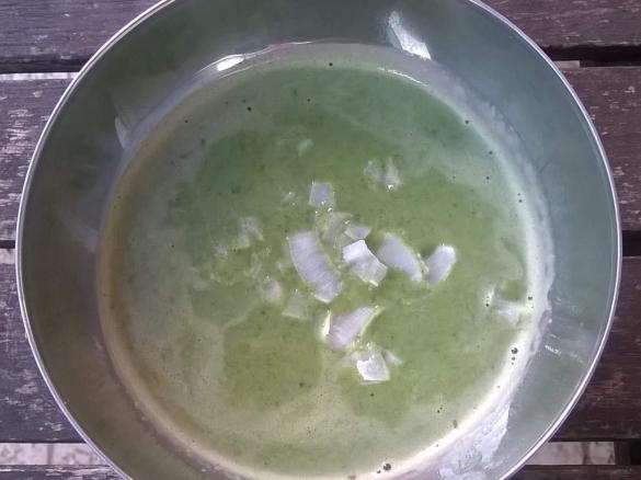 Spinat-Kokossuppe, schnell und scharf