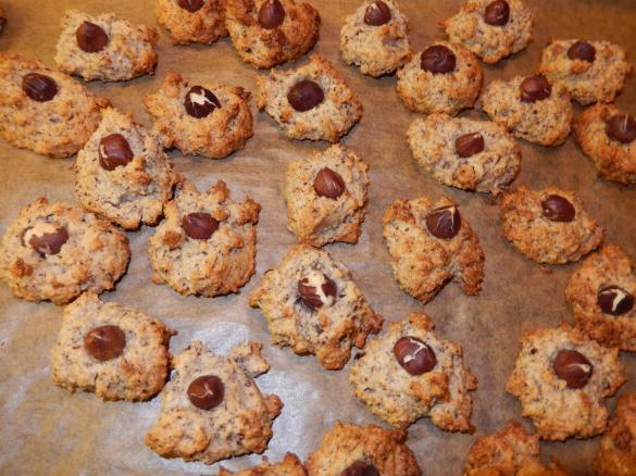 Nussmakronen mit Marzipan