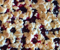 Pflaumenkuchen mit Marzipanstreusel