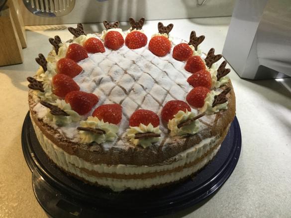 Erbeertorte mit Holundercreme