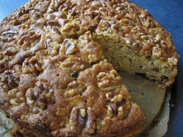 (Weihnachts-) Kuchen mit Walnüssen