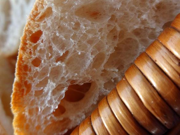 Hefe-Grundteig für 2 Baguettes oder ca. 10-12 kleine Brötchen / Brotgewürz