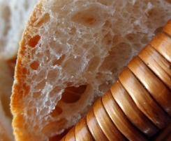 Hefe-Grundteig für 2 Baguettes oder ca. 10-12 kleine Brötchen / Brotgewürz