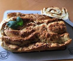 Gefülltes Zwiebelbrot