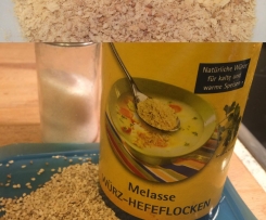 Aromatischer veganer Parmesanersatz