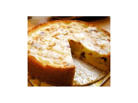 Bratapfelkuchen mit Marzipan und Zimt