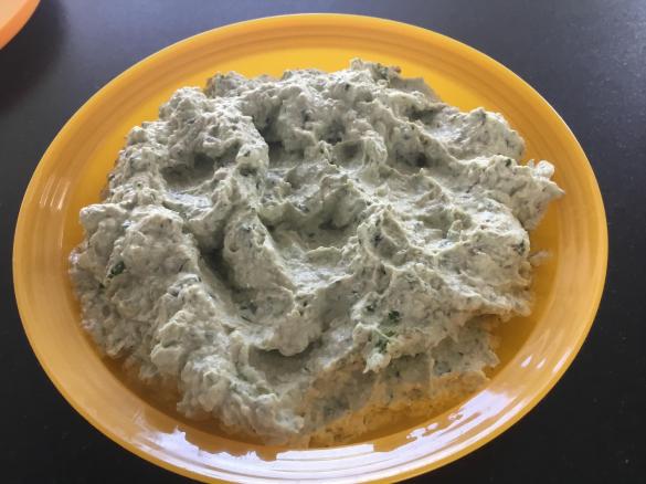 Walnuss Rucola Dip Creme