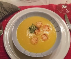 Fenchelcremesuppe mit Jacobsmuscheln und Safran