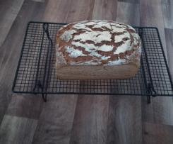 Sauerteig im Holzbackrahmen