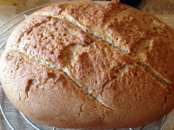Dinkel-Weizen-Roggen Brot