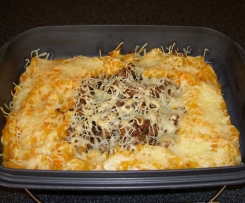 Mettgratin im Kartoffel-Möhren-Rand