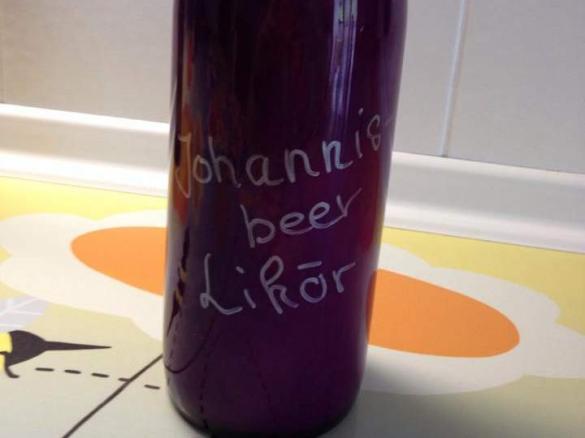 Johannisbeer-Sahne-Likör mit Rum