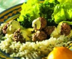 Hackbällchen in Zitronensauce