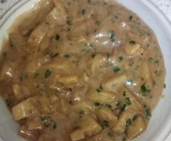 Asia-Gurke mit Erdnusssauce